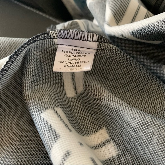 London Times Black Dress with White Print Size 8 - Picture 8 of 8